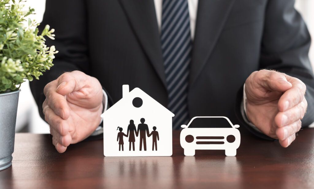 Bundling your home and auto insurance